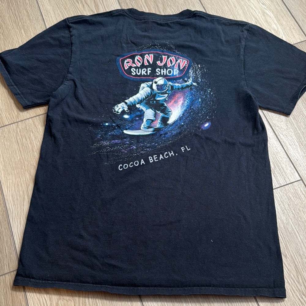 Ron Jon Surf Shop Cocoa Beach Astronaut Space T-Shirt Boys Size XL